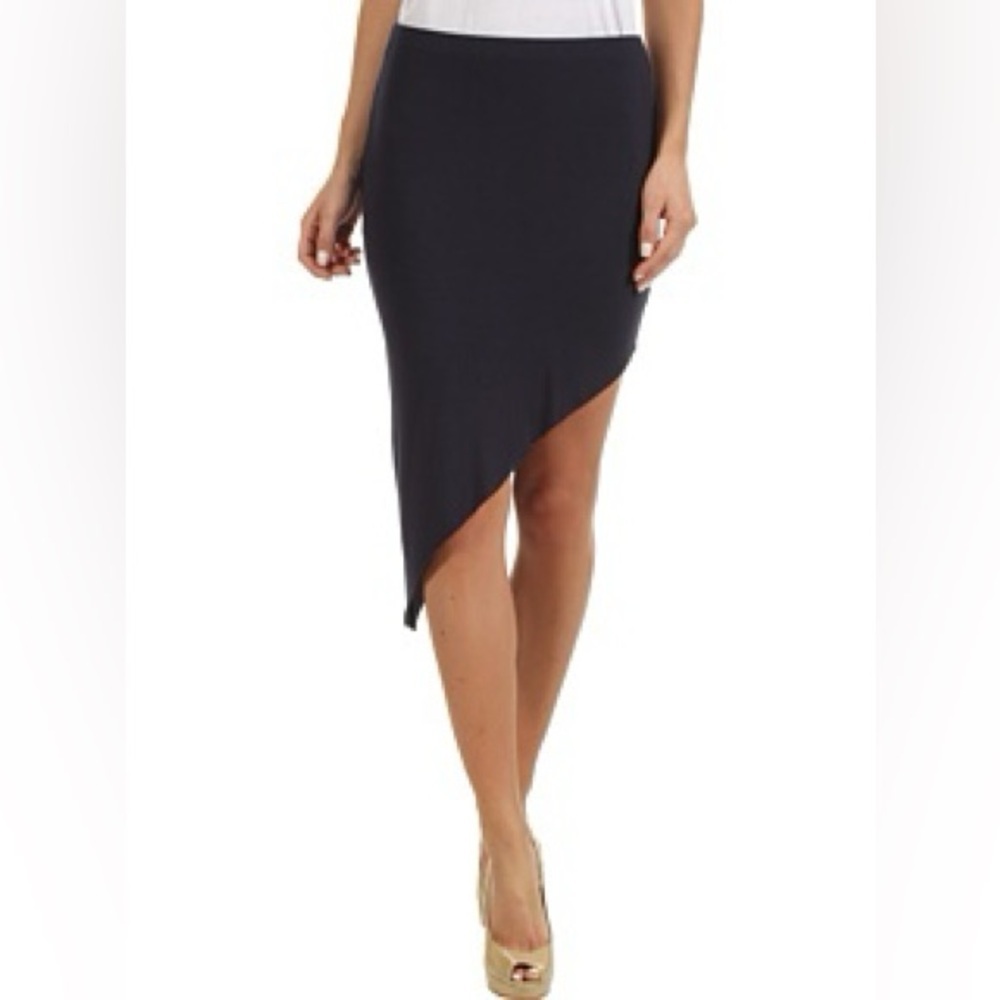 NEW Halston Black Viscose Jersey Pull On Asymmetrical Skirt Size S